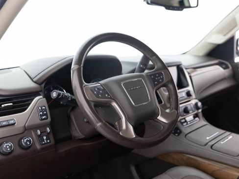 Used 2020 GMC Yukon XL Denali w/ Open Road Package AWD/4WD image 30