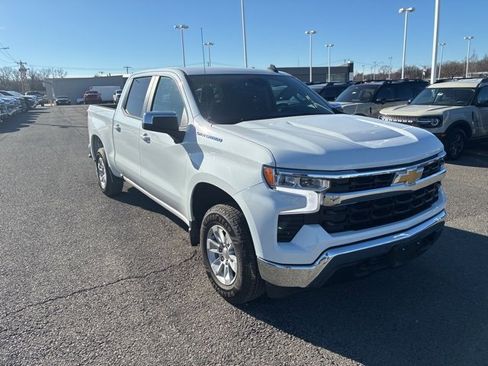 Used 2025 Chevrolet Silverado 1500 LT image 7