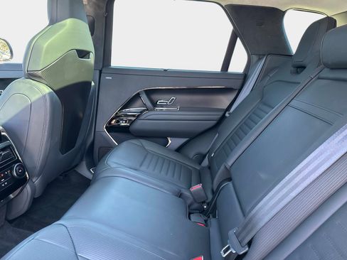 Used 2025 Land Rover Range Rover Sport SV Edition Two image 13