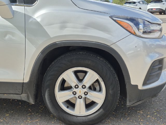 Used 2018 Chevrolet Trax LT w/ LT Convenience Package FWD image 7
