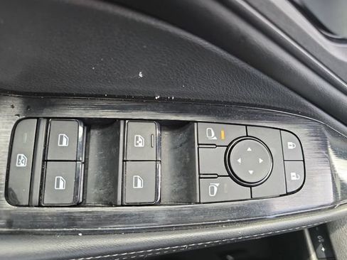 Used 2025 Nissan Rogue SV AWD/4WD image 30