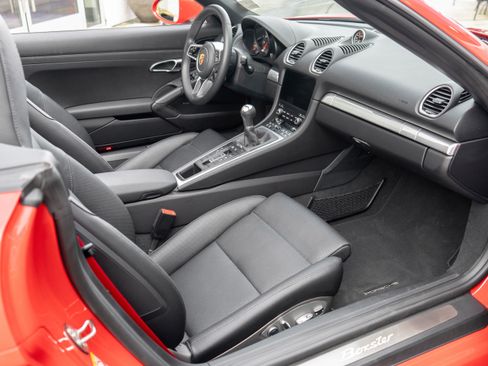 Used 2024 Porsche 718 Boxster image 27