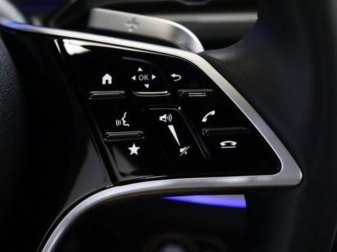 Used 2024 Mercedes-Benz GLE 450 4MATIC w/ AMG Line Exterior image 6