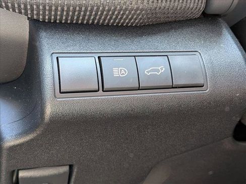 Used 2025 Toyota bZ4X AWD image 12