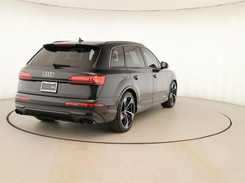 Certified 2023 Audi SQ7 Prestige image 6