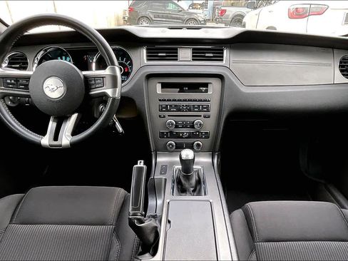 Used 2013 Ford Mustang GT image 15