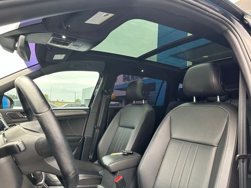 Used 2022 Volkswagen Tiguan SE R-Line FWD image 15