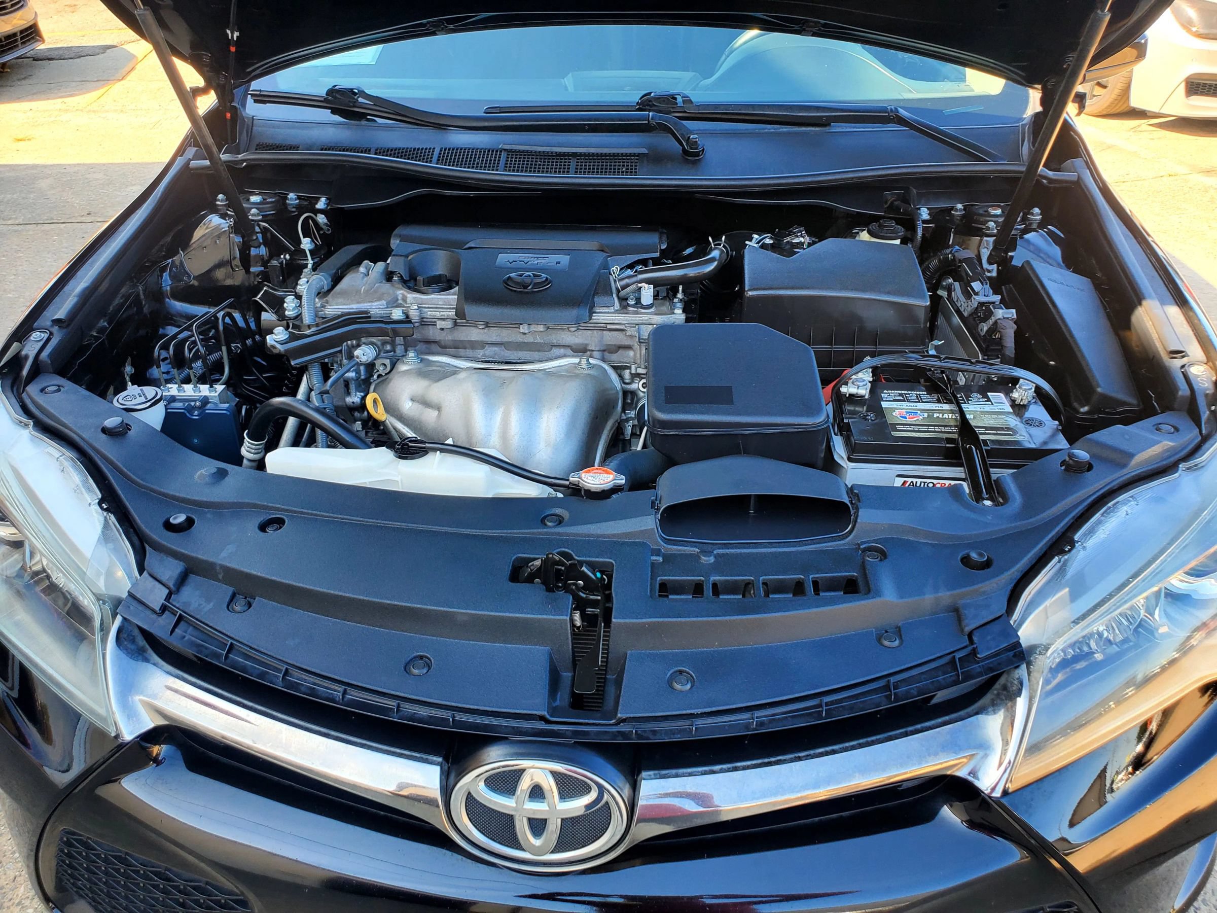 Used 2016 Toyota Camry SE FWD image 46
