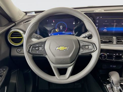 New 2026 Chevrolet Trax LT image 11