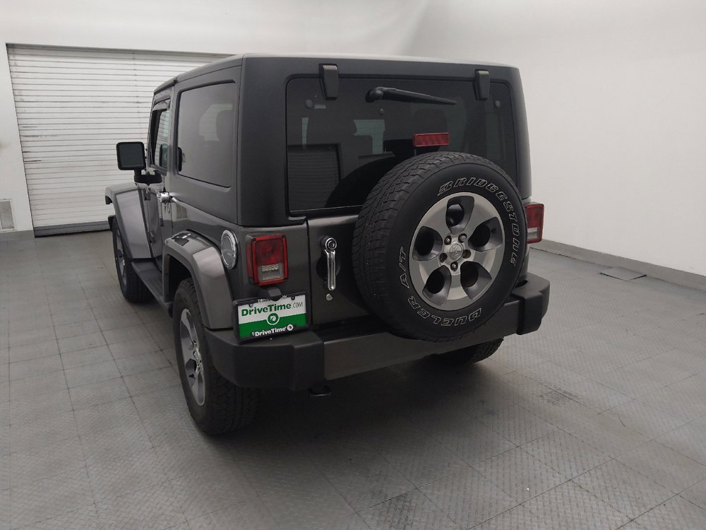 Used 2018 Jeep Wrangler Sahara w/ Connectivity Group AWD/4WD image 5