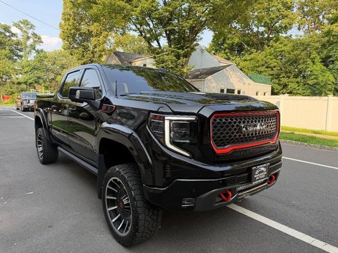 Used 2023 GMC Sierra 1500 AT4 w/ AT4 Premium Package AWD/4WD image 3