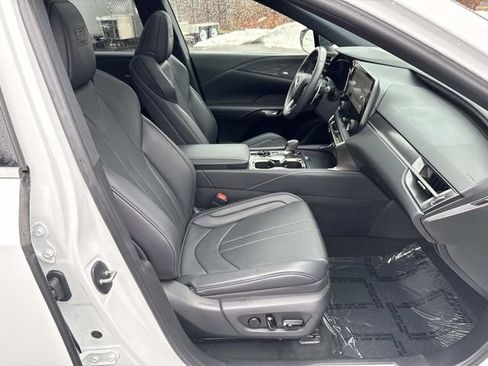 Used 2024 Lexus RX 350 F Sport w/ Convenience Package image 9