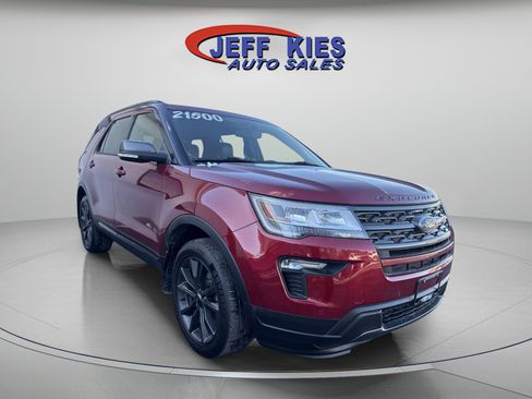 Used 2019 Ford Explorer XLT w/ XLT Sport Appearance Package image 3
