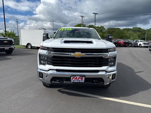 Used 2025 Chevrolet Silverado 2500 LT w/ Convenience Package AWD/4WD image 10