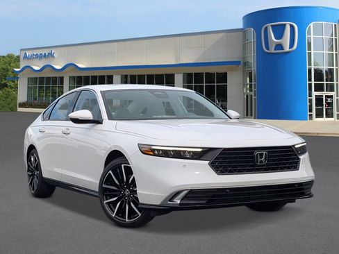 New 2026 Honda Accord Touring image 7