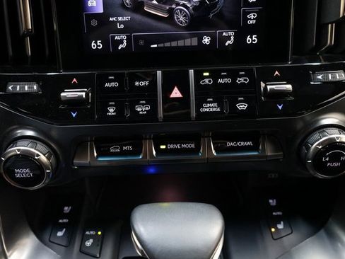 Used 2023 Lexus LX 600 4WD w/ Ultra Luxury Package image 85