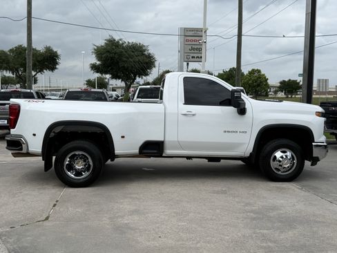 Used 2024 Chevrolet Silverado 3500 LT AWD/4WD image 3