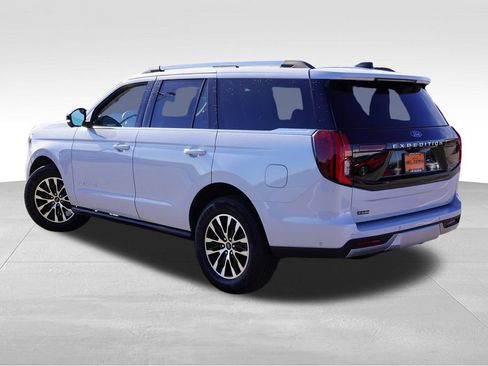 Certified 2025 Ford Expedition Platinum AWD/4WD image 7