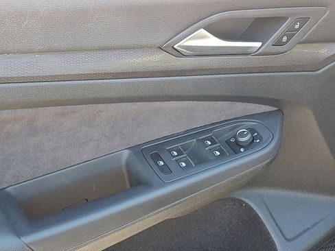 Used 2024 Volkswagen GTI SE image 12