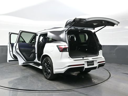 New 2026 INFINITI QX80 4WD image 42