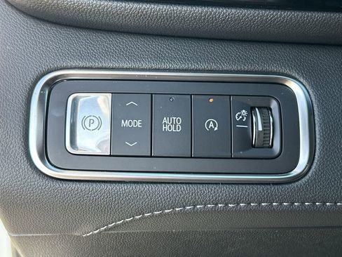 Used 2026 Buick Enclave Preferred w/ Power Package FWD image 18