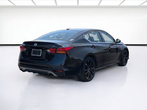 Used 2020 Nissan Altima 2.5 SR w/ Premium Package FWD image 4