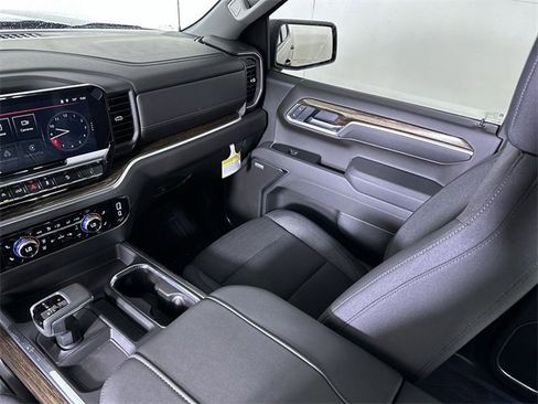 New 2026 GMC Sierra 1500 Elevation image 35