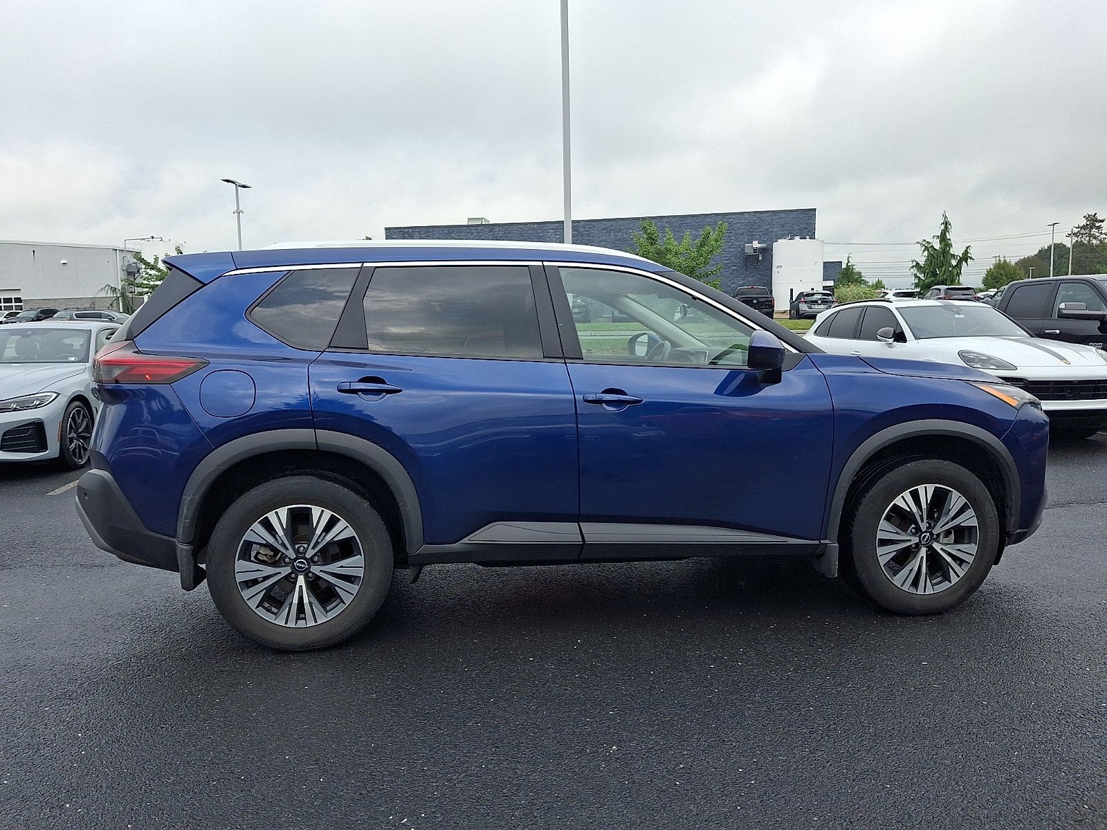Certified 2023 Nissan Rogue SV w/ SV Premium B Package AWD/4WD image 7