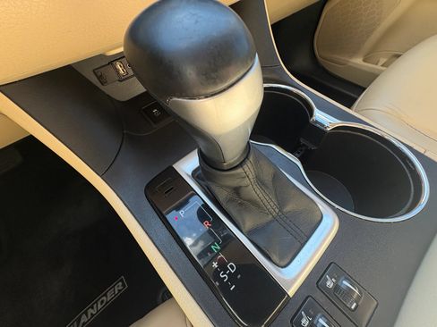 Used 2016 Toyota Highlander XLE FWD image 14