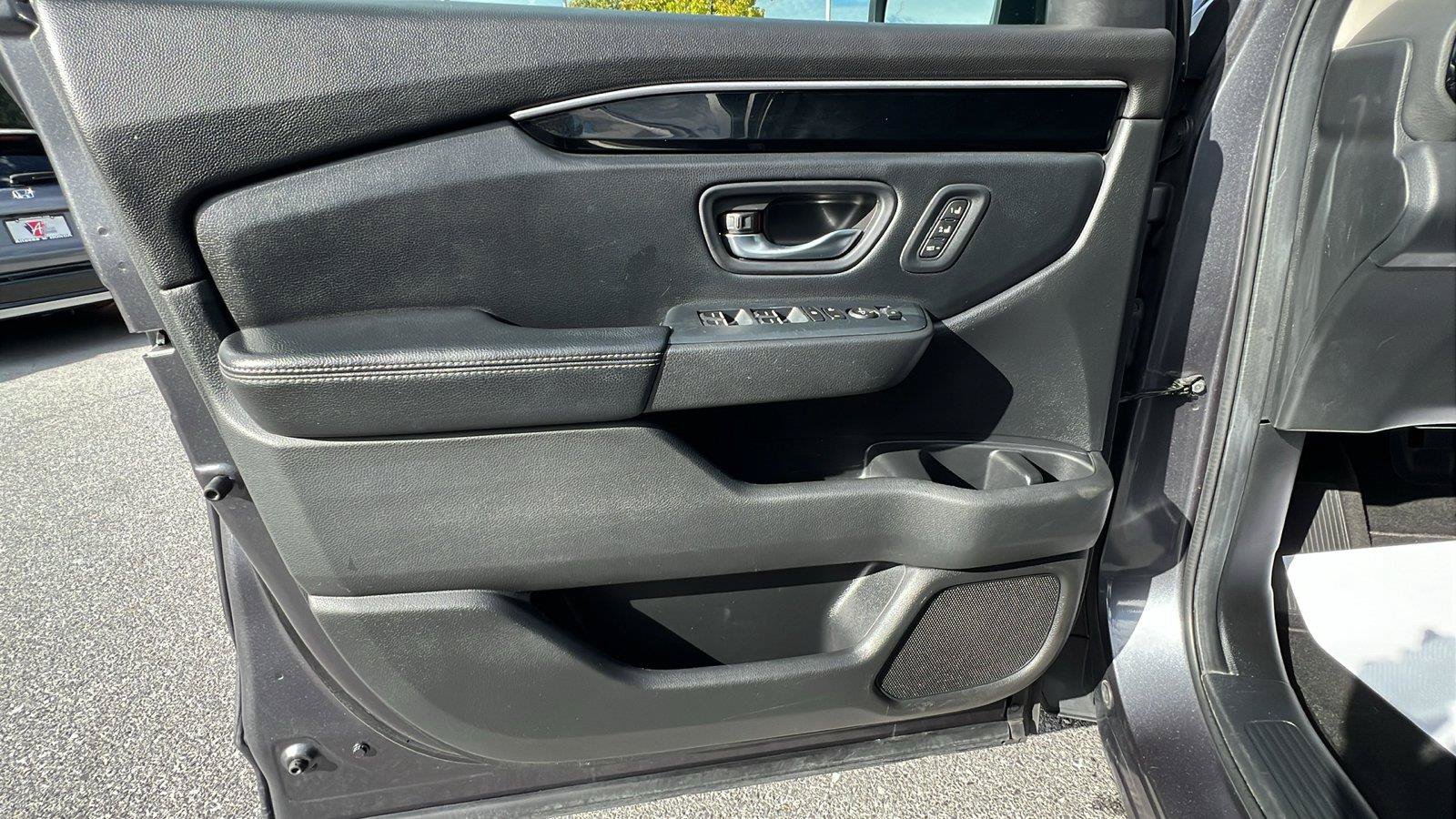 Used 2025 Honda Pilot EX-L image 22