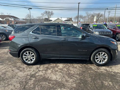 Used 2020 Chevrolet Equinox LT w/ Driver Convenience Package image 8