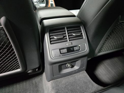 Used 2022 Audi A4 2.0T Premium image 35