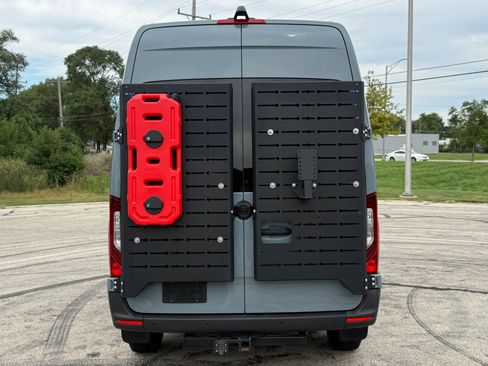 Used 2023 Mercedes-Benz Sprinter 2500 image 9