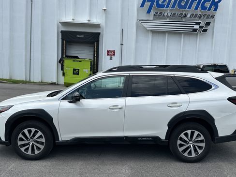 Used 2024 Subaru Outback Premium w/ Popular Package #1A AWD/4WD image 7