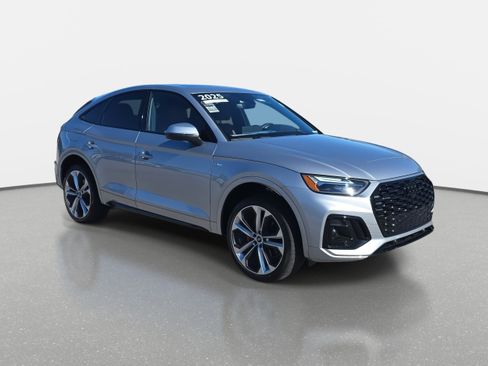 Certified 2025 Audi Q5 2.0T Premium Plus w/ Premium Plus Package image 3