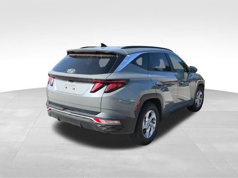 Used 2024 Hyundai Tucson SEL FWD image 2