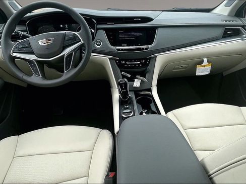 New 2026 Cadillac XT5 Premium Luxury w/ Driver Assist Package FWD image 5