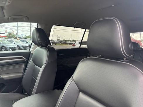 Used 2023 Volkswagen Atlas SE FWD image 23