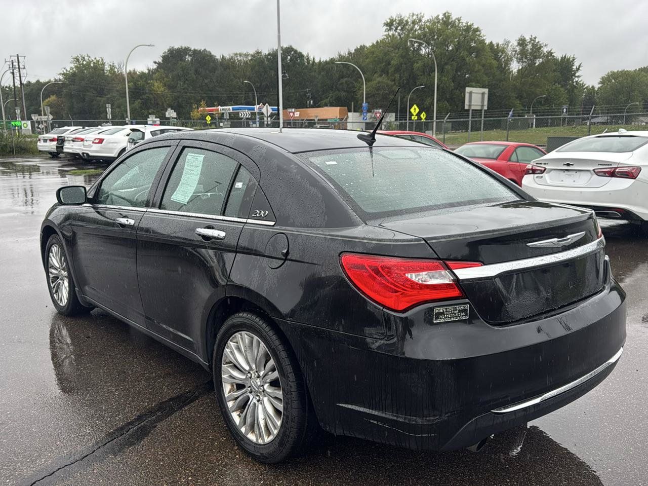 Used 2011 Chrysler 200 Limited FWD image 7