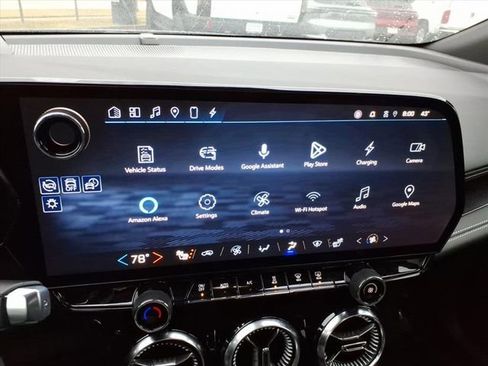 Used 2024 Chevrolet Blazer EV LT image 30