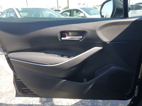 Used 2025 Toyota Corolla SE image 29