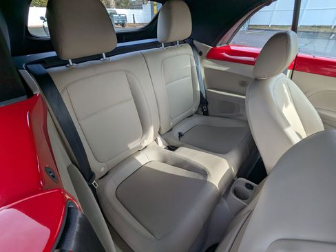 Used 2014 Volkswagen Beetle TDI image 20