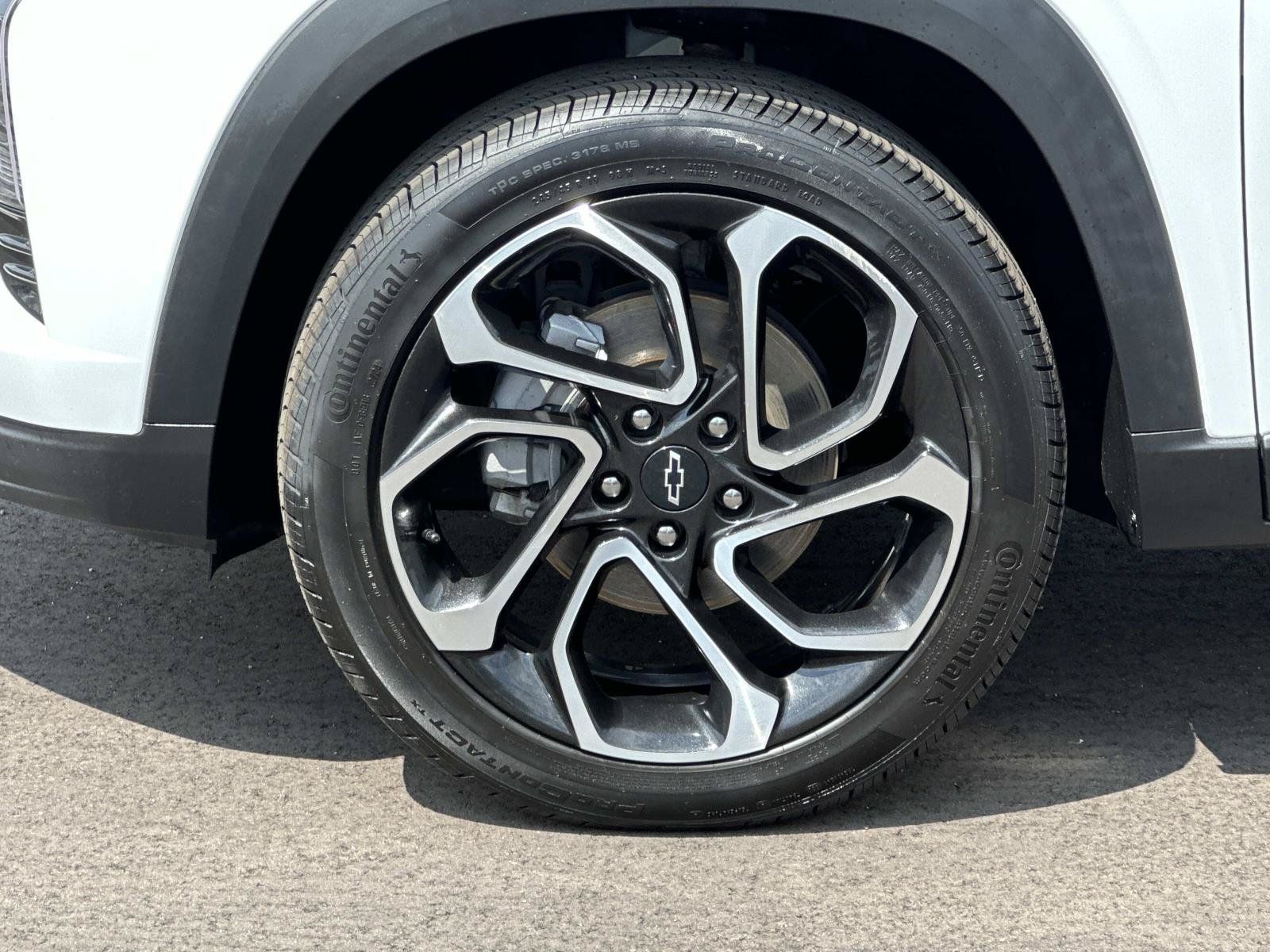 Certified 2024 Chevrolet Trax RS w/ Sunroof Package FWD image 8