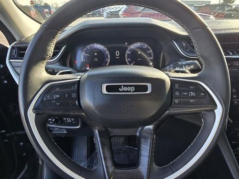 Used 2023 Jeep Grand Cherokee L Limited image 14