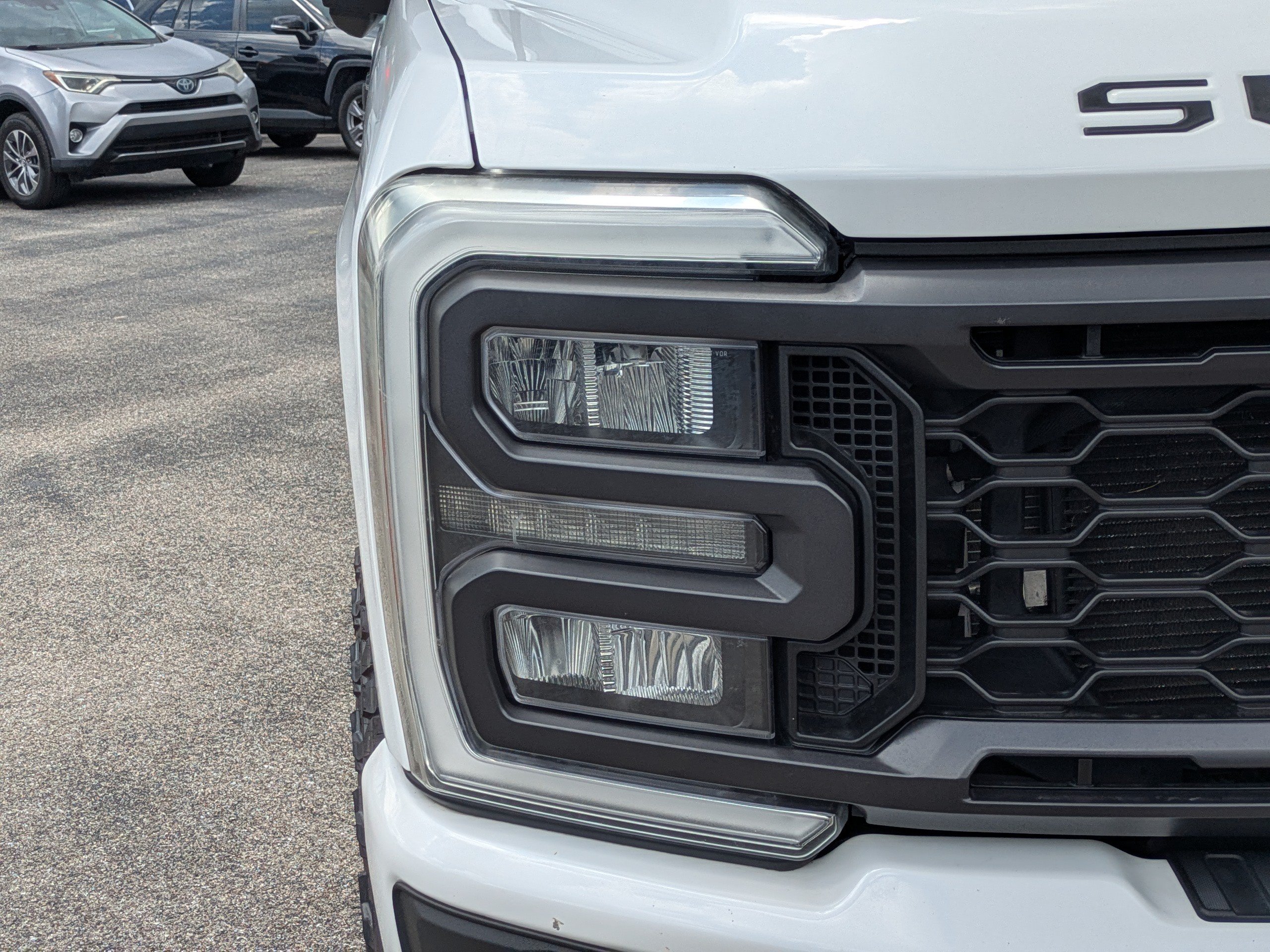 Used 2024 Ford F350 Lariat w/ Sport Appearance Package AWD/4WD image 10