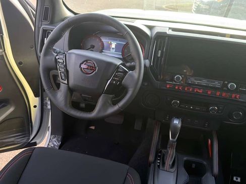 New 2026 Nissan Frontier Pro-X image 9