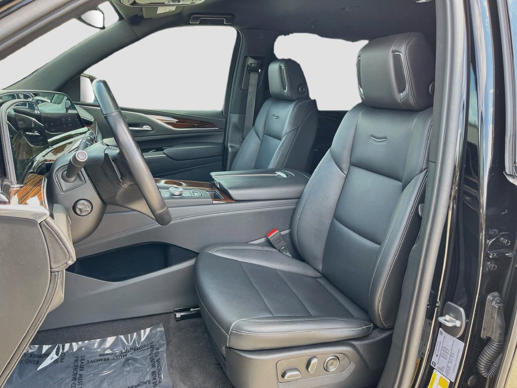 Used 2023 Cadillac Escalade ESV Luxury RWD image 16