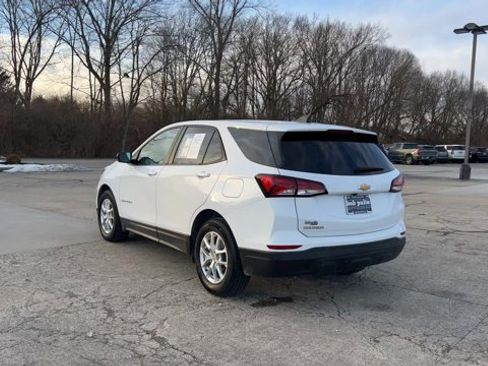 Used 2023 Chevrolet Equinox LS w/ LS Convenience Package image 7