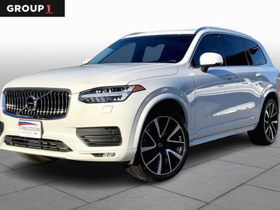 Used 2021 Volvo XC90 T6 Momentum w/ Advanced Package