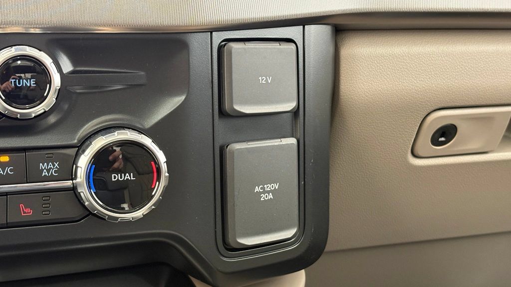 New 2026 Ford F450 Platinum w/ Platinum Plus Package AWD/4WD image 47